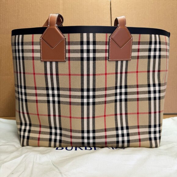 Burberry Medium London Check-Pattern Tote Bag - Picture 8 of 13